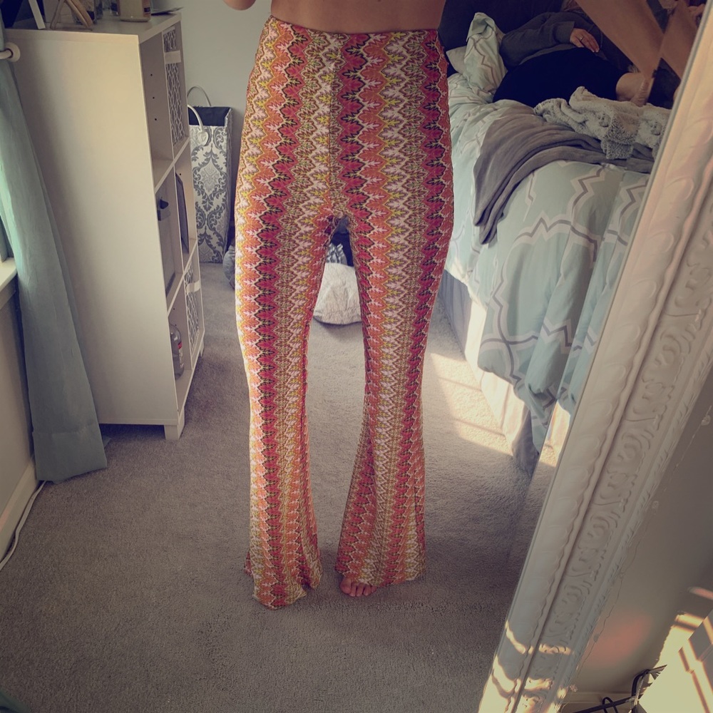 Vibrant high waisted pants!